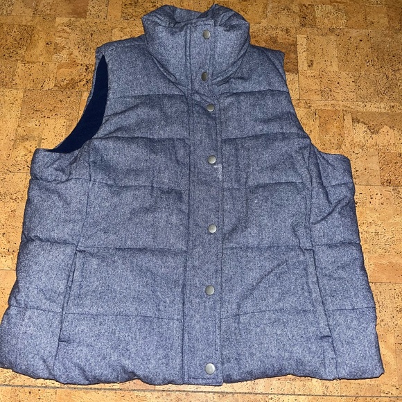 Old Navy Winter Vest - Picture 1 of 4